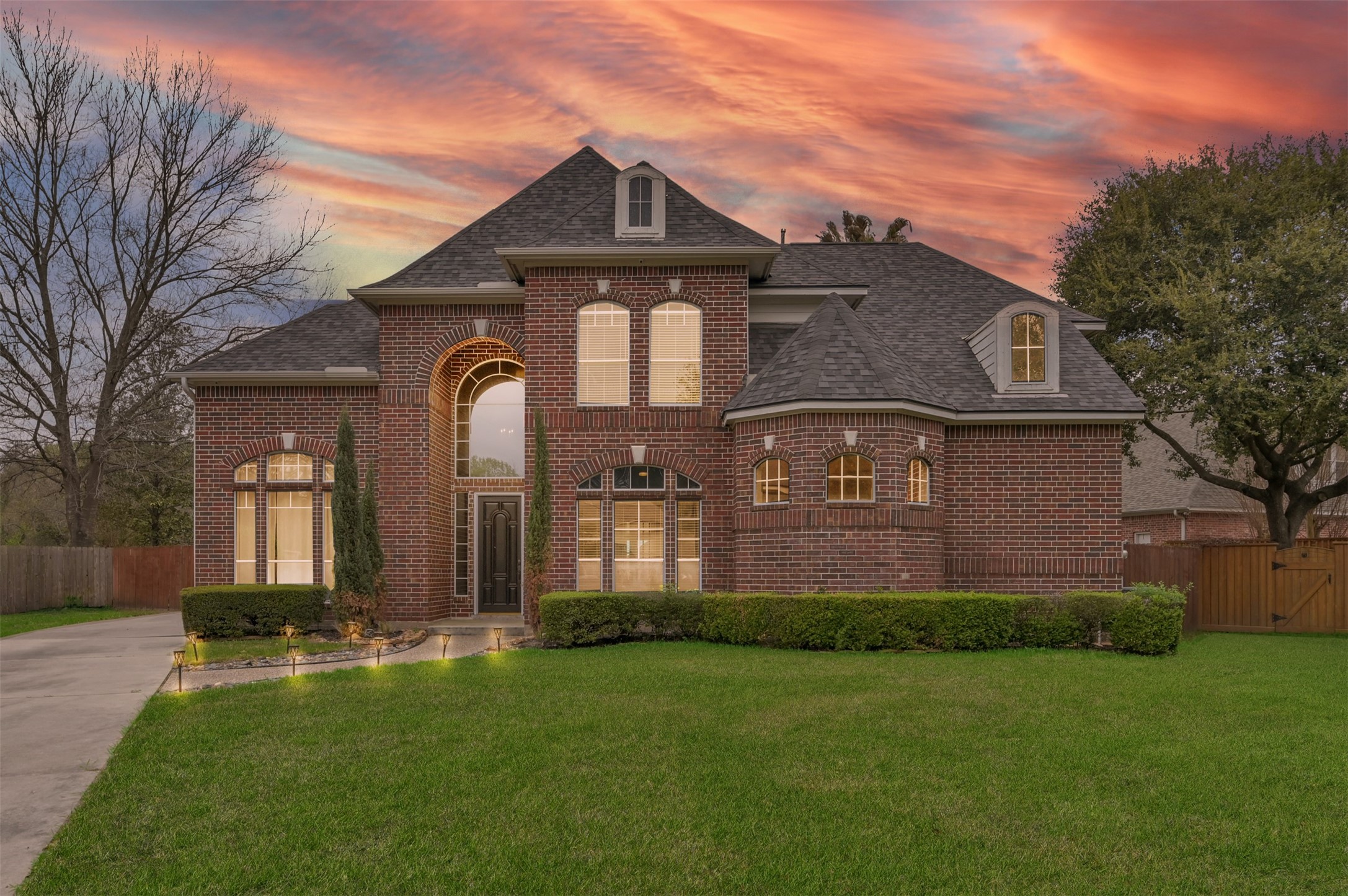 Welcome home to your beautiful fully furnished rental home.