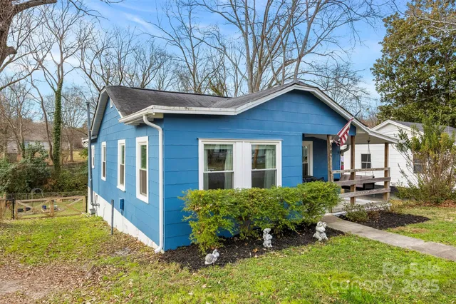 $184,000 | 507 South Maple Street, Dallas, NC 28034