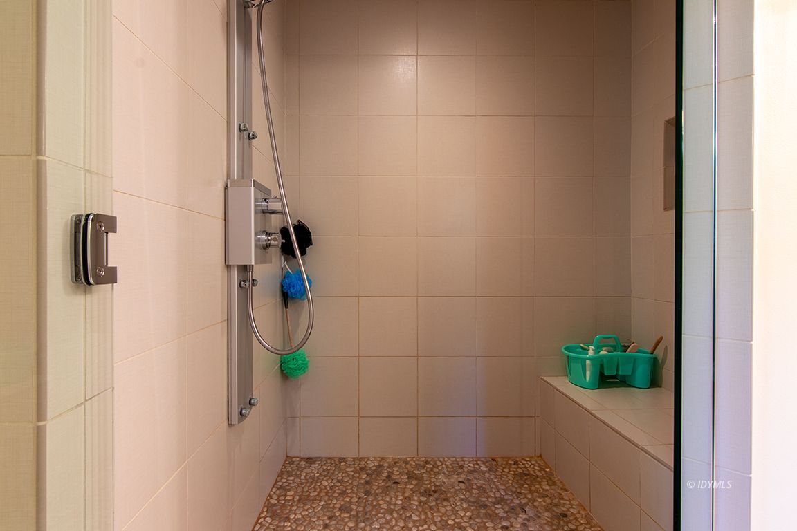 55596 Encino Road Idyllwild, CA 92549 - Photo 52 of 74 a bathroom with a shower