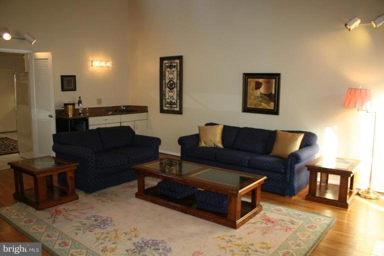 9509 Starmont Road Bethesda, MD 20817 - Photo 14 of 28 Family Room #2