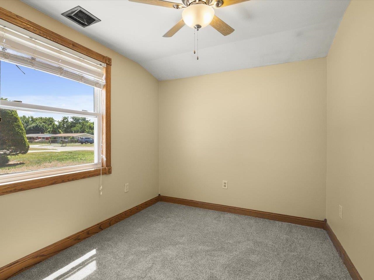 7423 Cadet Road Machesney Park, IL 61115 - Photo 14 of 33