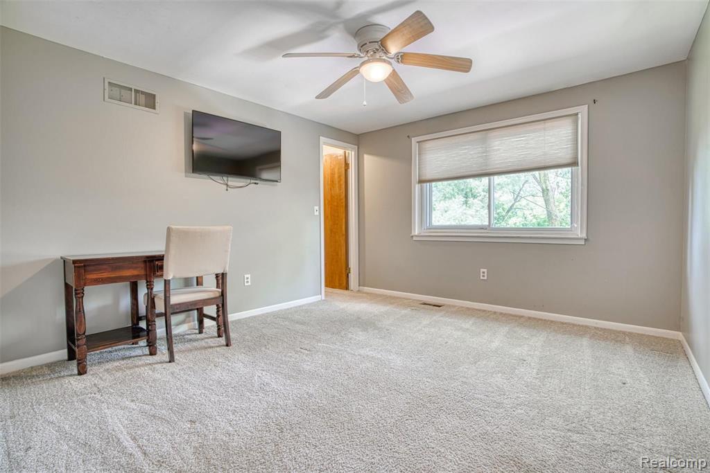 949 Homestead Court Rochester Hills, MI 48309 - Photo 29 of 39