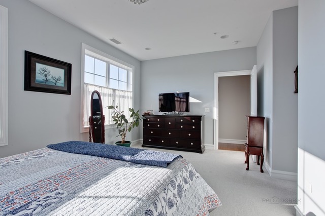970 Harris Road, Unit 221 Grayslake, IL 60030 - Photo 18 of 31
