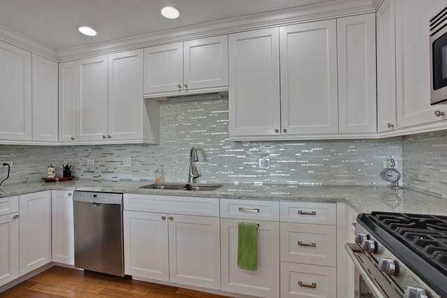 970 Harris Road, Unit 221 Grayslake, IL 60030 - Photo 8 of 31