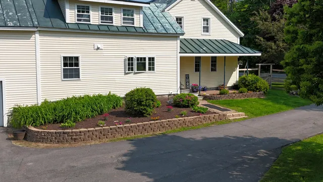 $829,900 | 219 Middle Road, Skowhegan, ME 04976