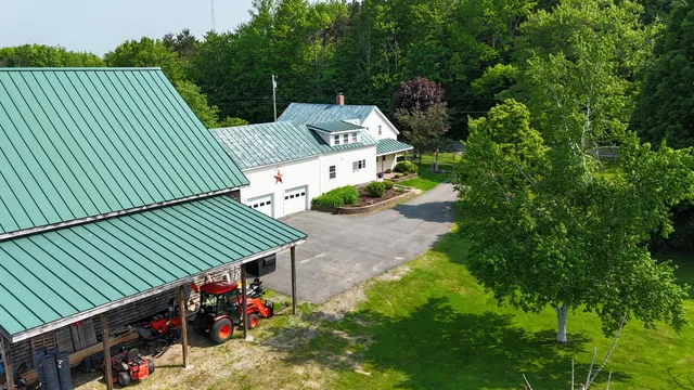 $829,900 | 219 Middle Road, Skowhegan, ME 04976