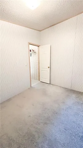 $215,000 | 1 Deepwoods Drive, Linn Valley, KS 66040