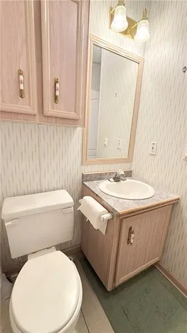 $215,000 | 1 Deepwoods Drive, Linn Valley, KS 66040