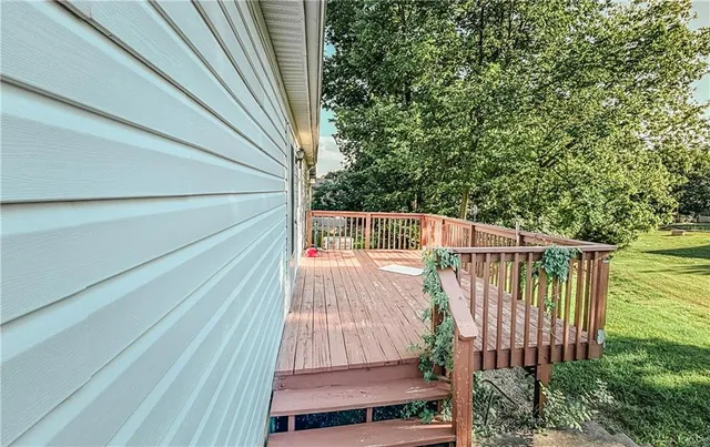 $215,000 | 1 Deepwoods Drive, Linn Valley, KS 66040