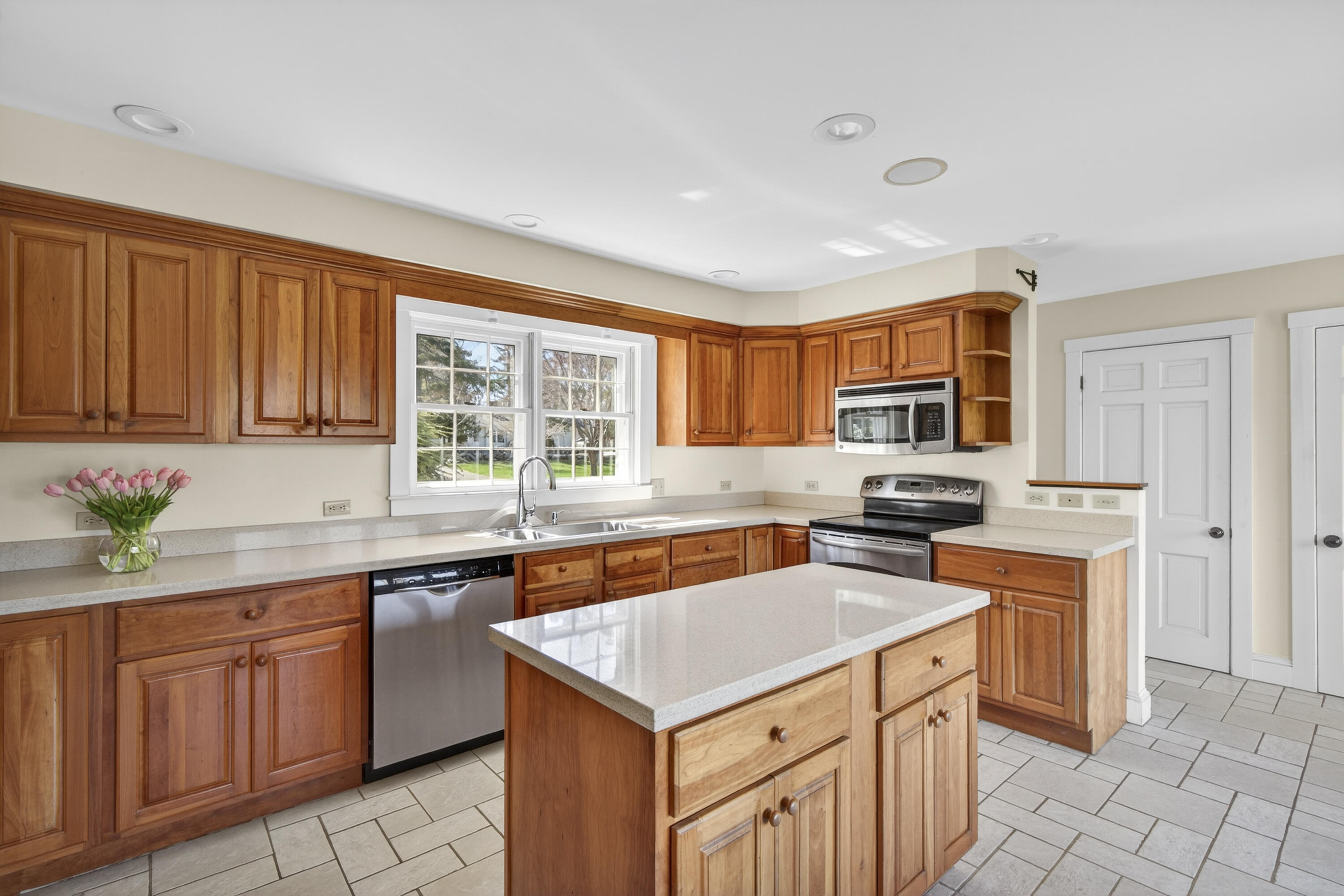 154 Chestnut Street Camden, ME 04843 - Photo 26 of 48 29-154ChestnutSt-Camden-KS
