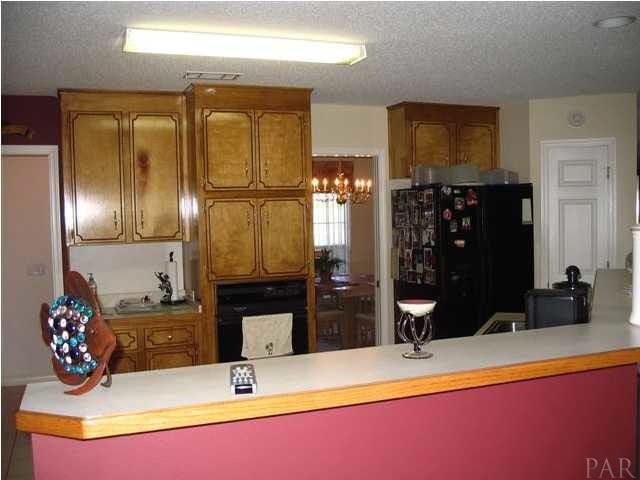 845 Copper Ridge Drive Cantonment, FL 32533 - Photo 10 of 20 Oversized Kitchen