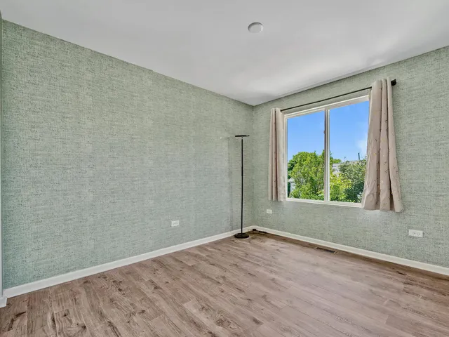 $3,300 | 1464 Lakeridge Court, Unit 1464, Mundelein, IL 60060