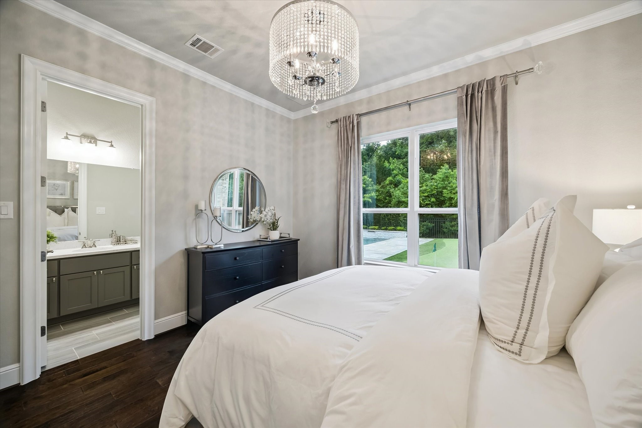 4011 Pleasant Ridge Drive Spring, TX 77386 - Photo 20 of 48 1st floor guest bedroom with en suite bath