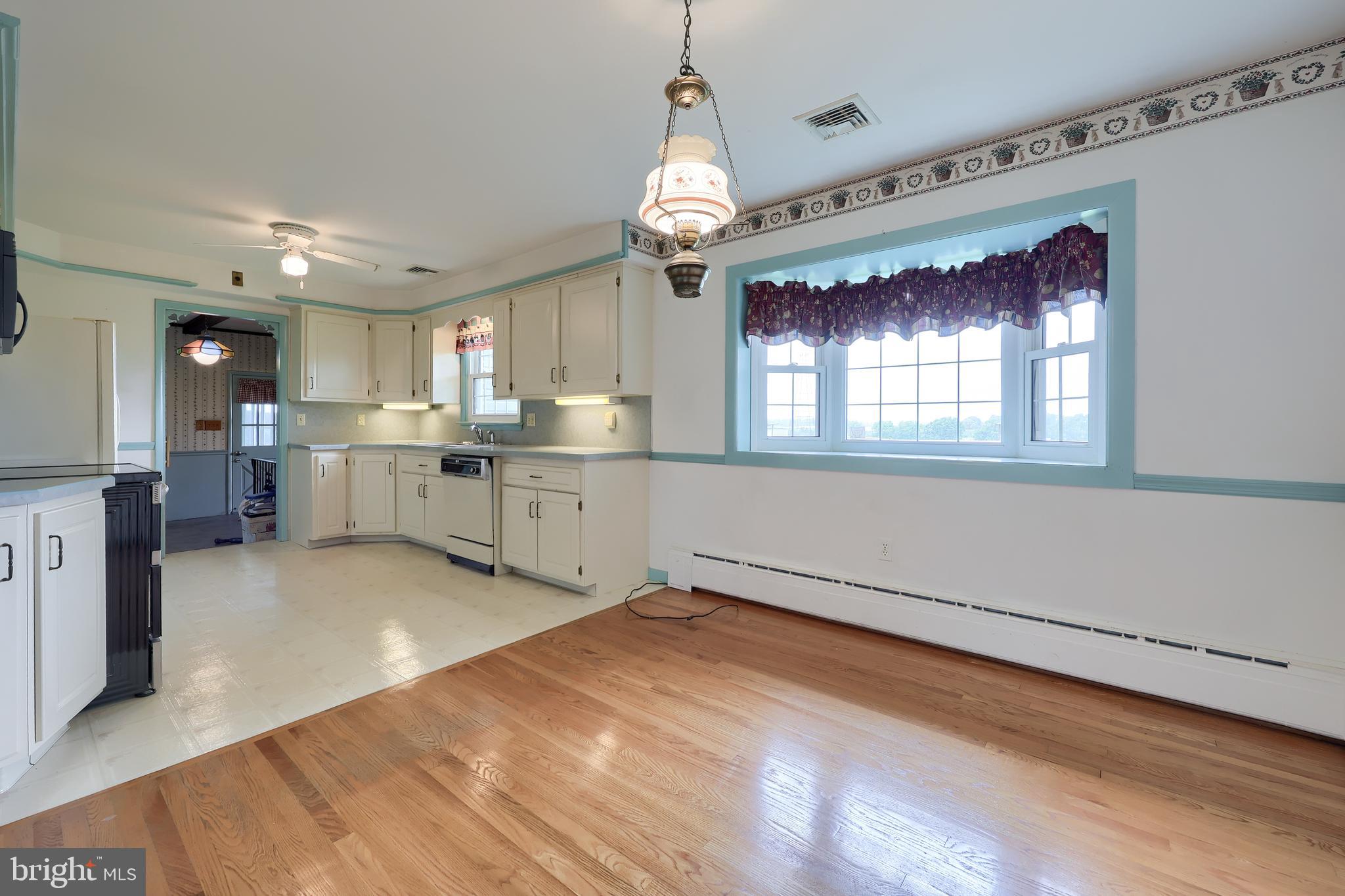 124 Sprecher Road Willow Street, PA 17584 - Photo 11 of 49 Gallery Image 11