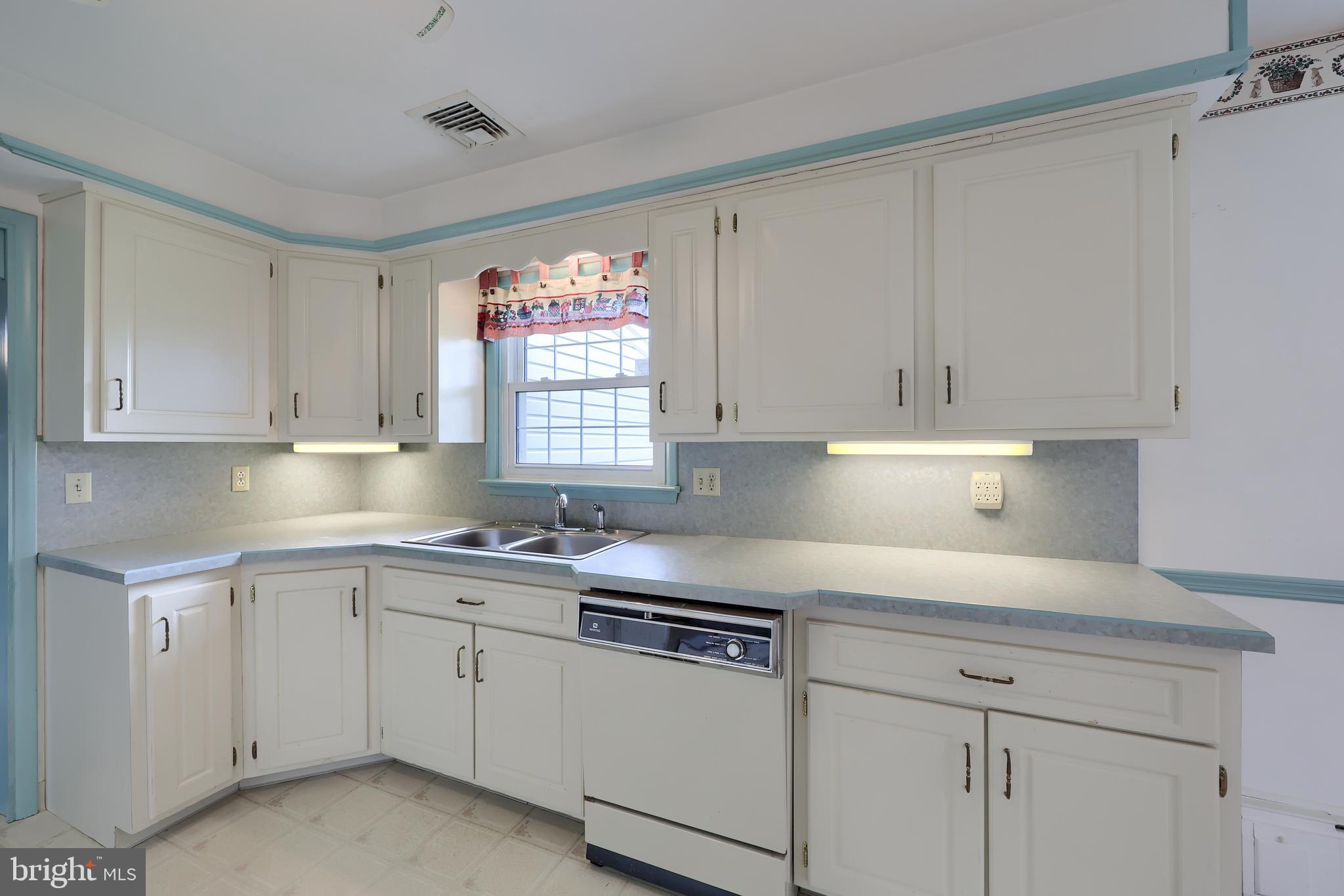 124 Sprecher Road Willow Street, PA 17584 - Photo 14 of 49 Gallery Image 14