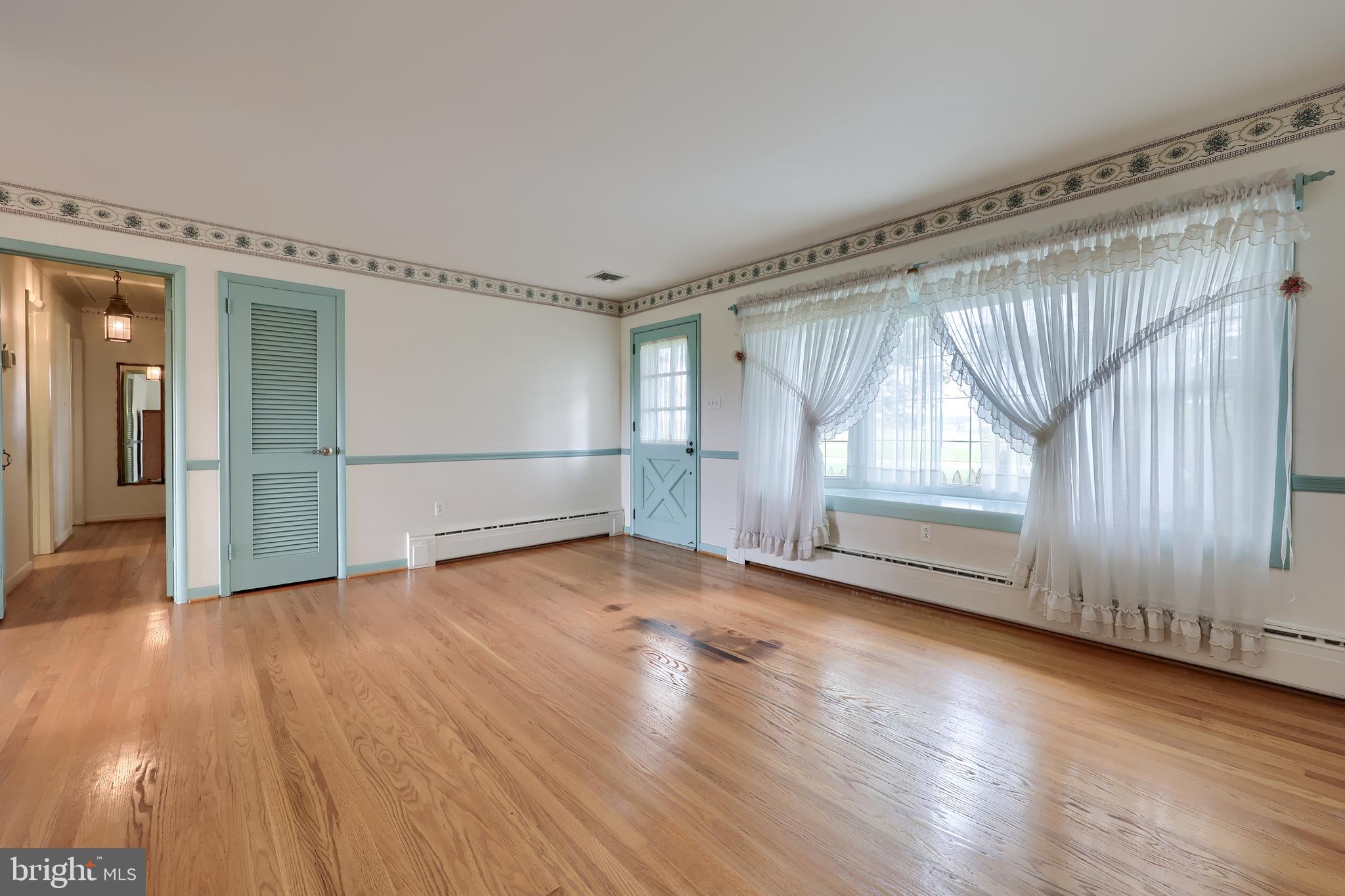 124 Sprecher Road Willow Street, PA 17584 - Photo 6 of 49 Gallery Image 6