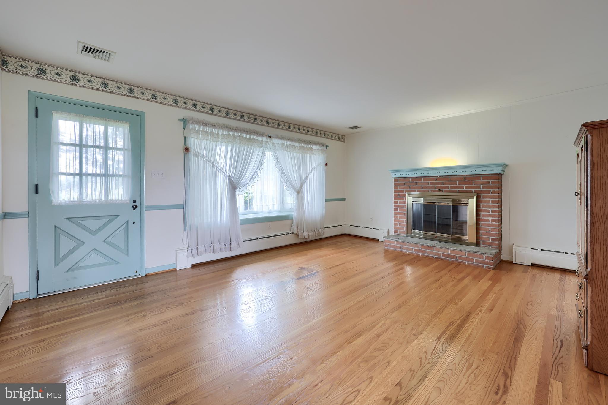 124 Sprecher Road Willow Street, PA 17584 - Photo 7 of 49 Gallery Image 7