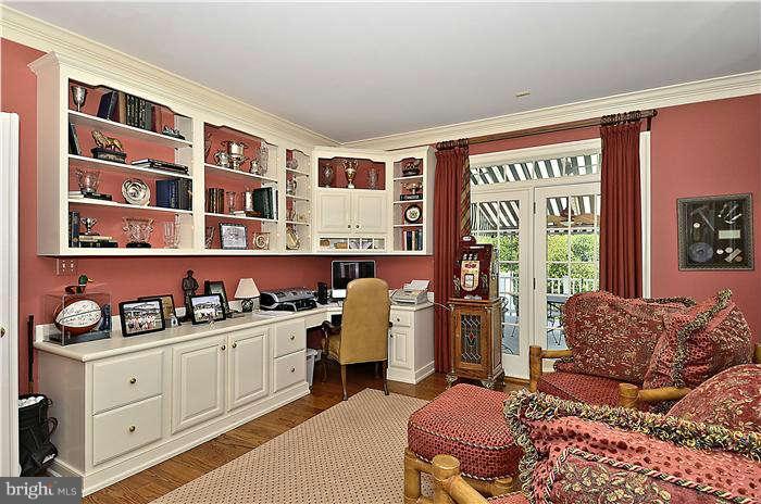 929 Western Road Cockeysville, MD 21030 - Photo 12 of 30 Interior (General)