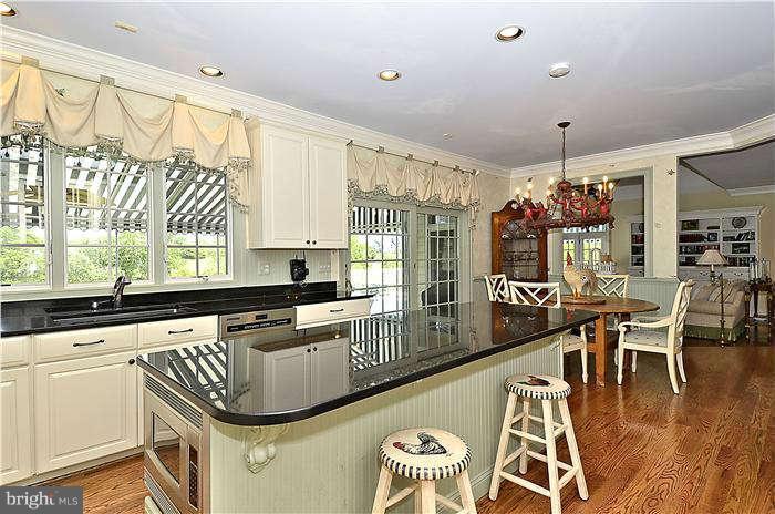 929 Western Road Cockeysville, MD 21030 - Photo 8 of 30 Kitchen