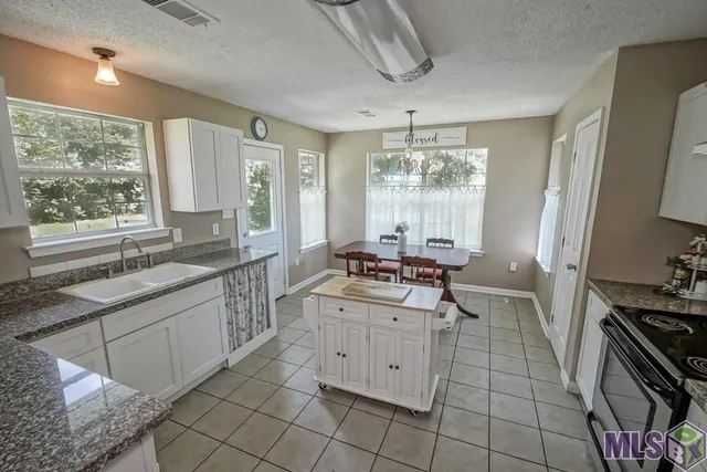 $234,900 | 25790 Oak Alley Drive, Holden, LA 70744