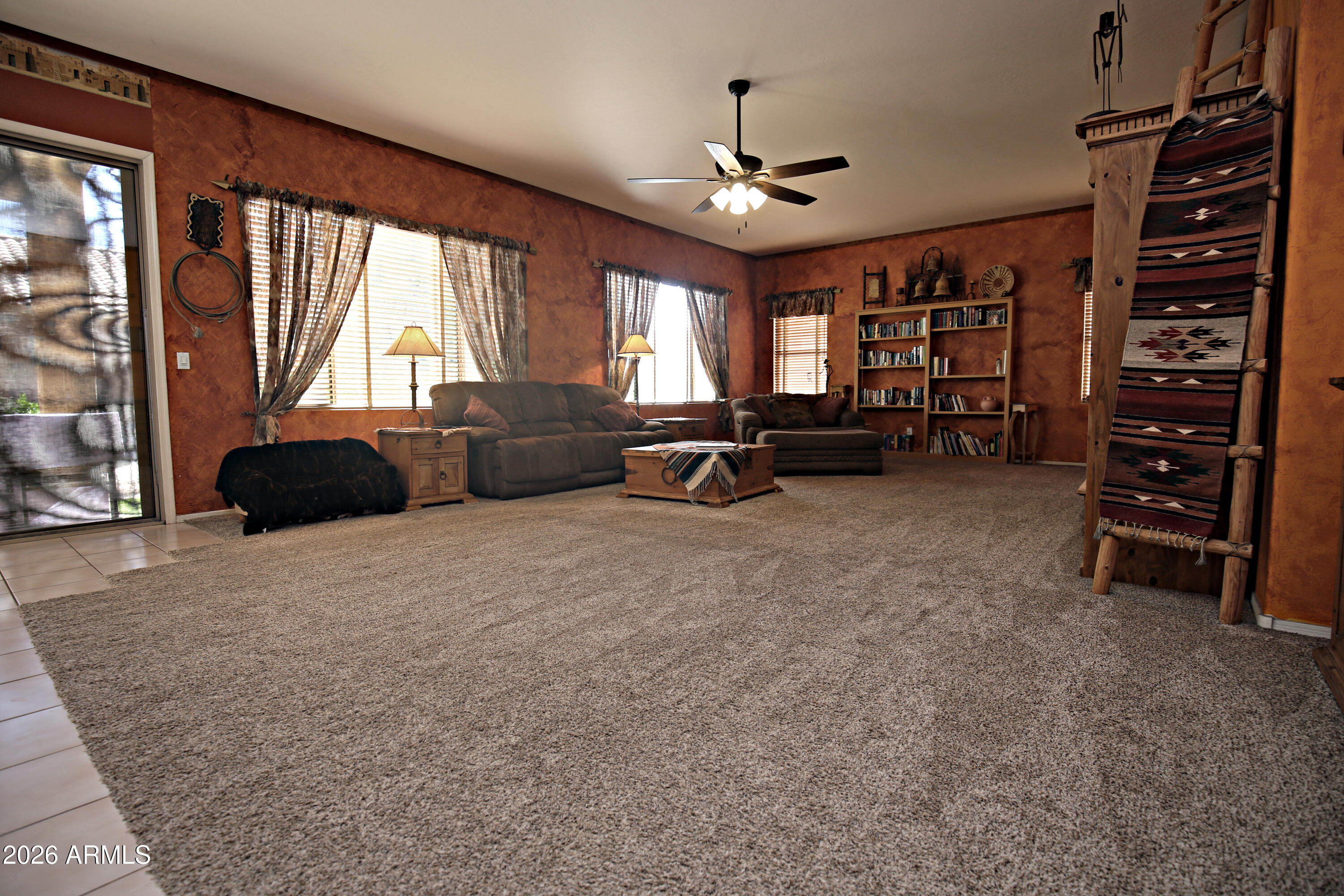 1285 North Evergreen Street Gilbert, AZ 85233 - Photo 3 of 19 IMG_5182