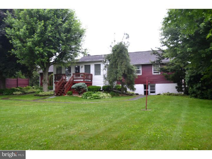 1040 Valley Road Telford, PA 18969 - Photo 3 of 14