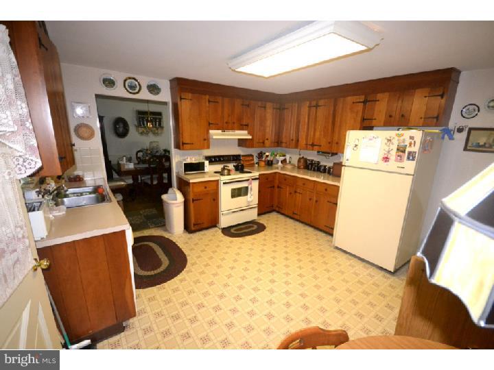 1040 Valley Road Telford, PA 18969 - Photo 7 of 14
