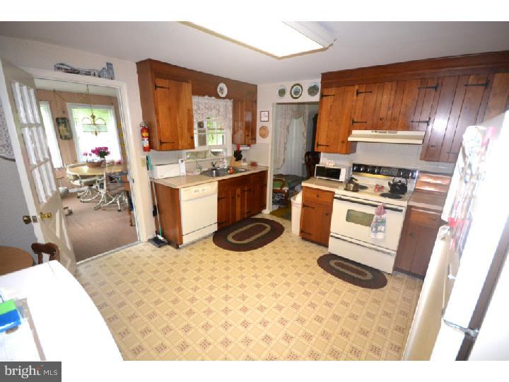 1040 Valley Road Telford, PA 18969 - Photo 8 of 14