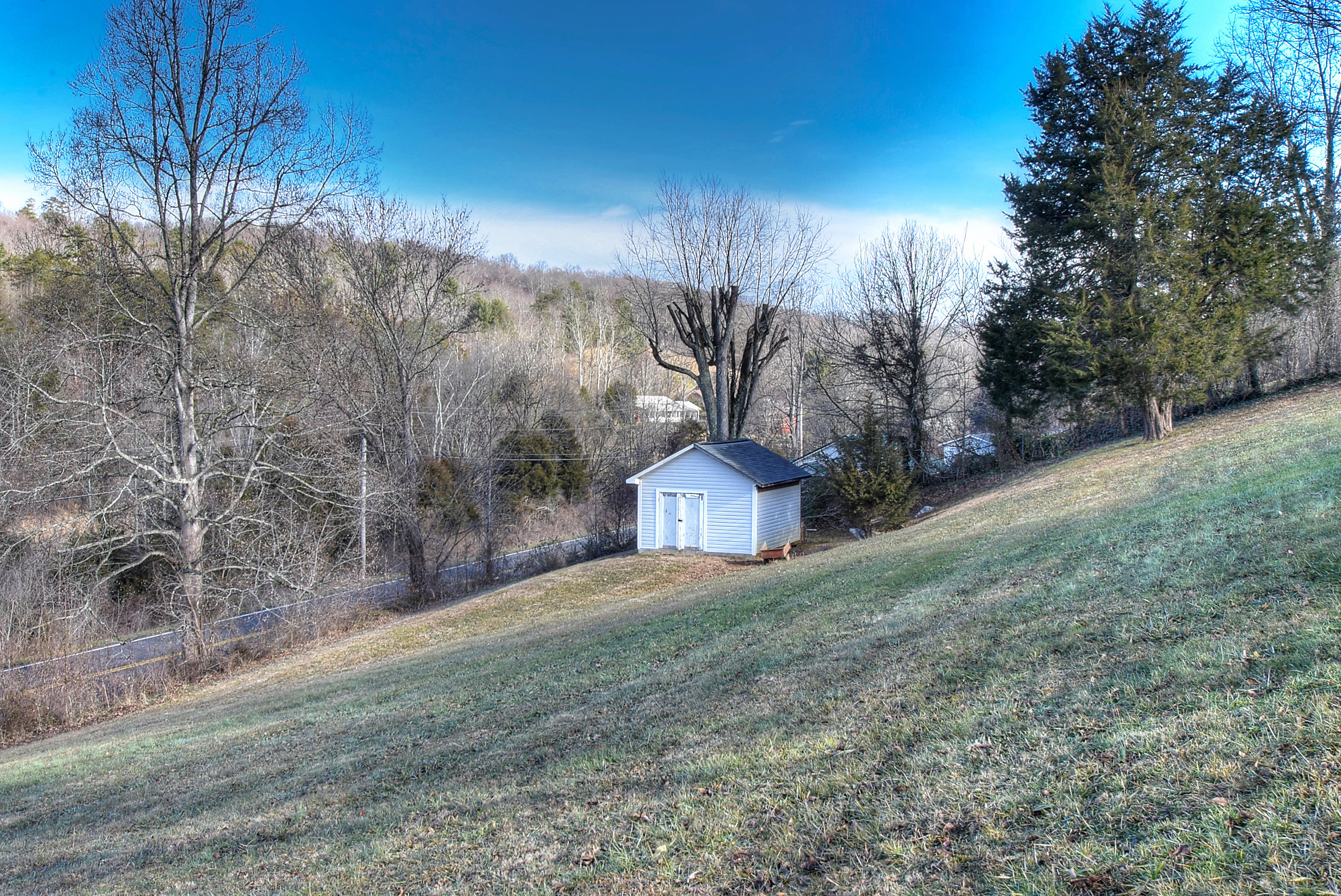 104 Bill Bennett Road Johnson City, TN 37604 - Photo 29 of 31 DSC_0124_5_6_1