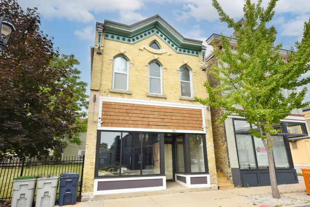 $2,100 | 1949 North Dr. Martin Luther King Jr. Drive, Milwaukee, WI 53212