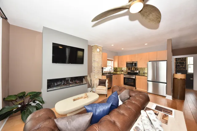 $2,100 | 1949 North Dr. Martin Luther King Jr. Drive, Milwaukee, WI 53212