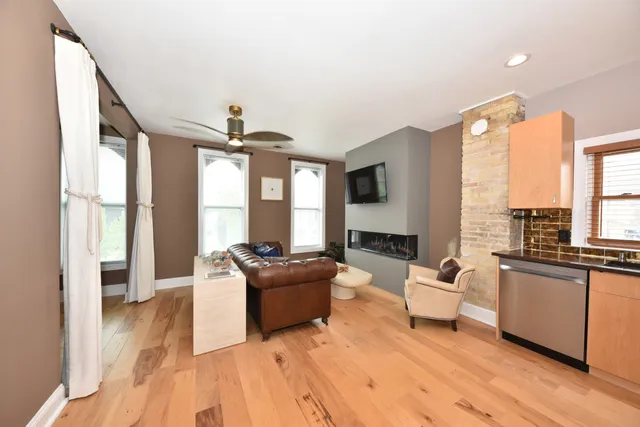 $2,100 | 1949 North Dr. Martin Luther King Jr. Drive, Milwaukee, WI 53212