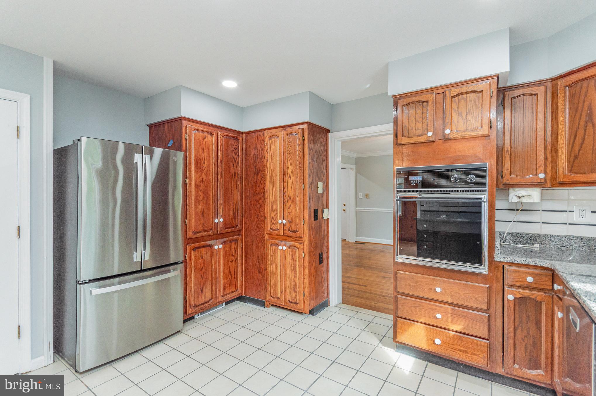 315 Edwards Ferry Road Northeast Leesburg, VA 20176 - Photo 11 of 29 Gallery Image 11