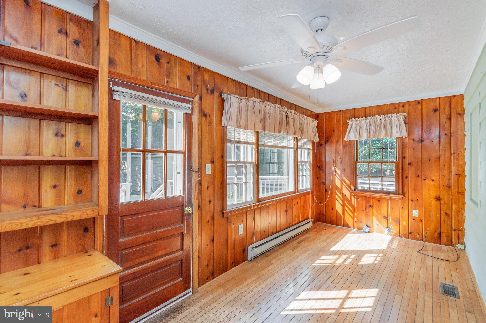315 Edwards Ferry Road Northeast Leesburg, VA 20176 - Photo 17 of 29 Gallery Image 17