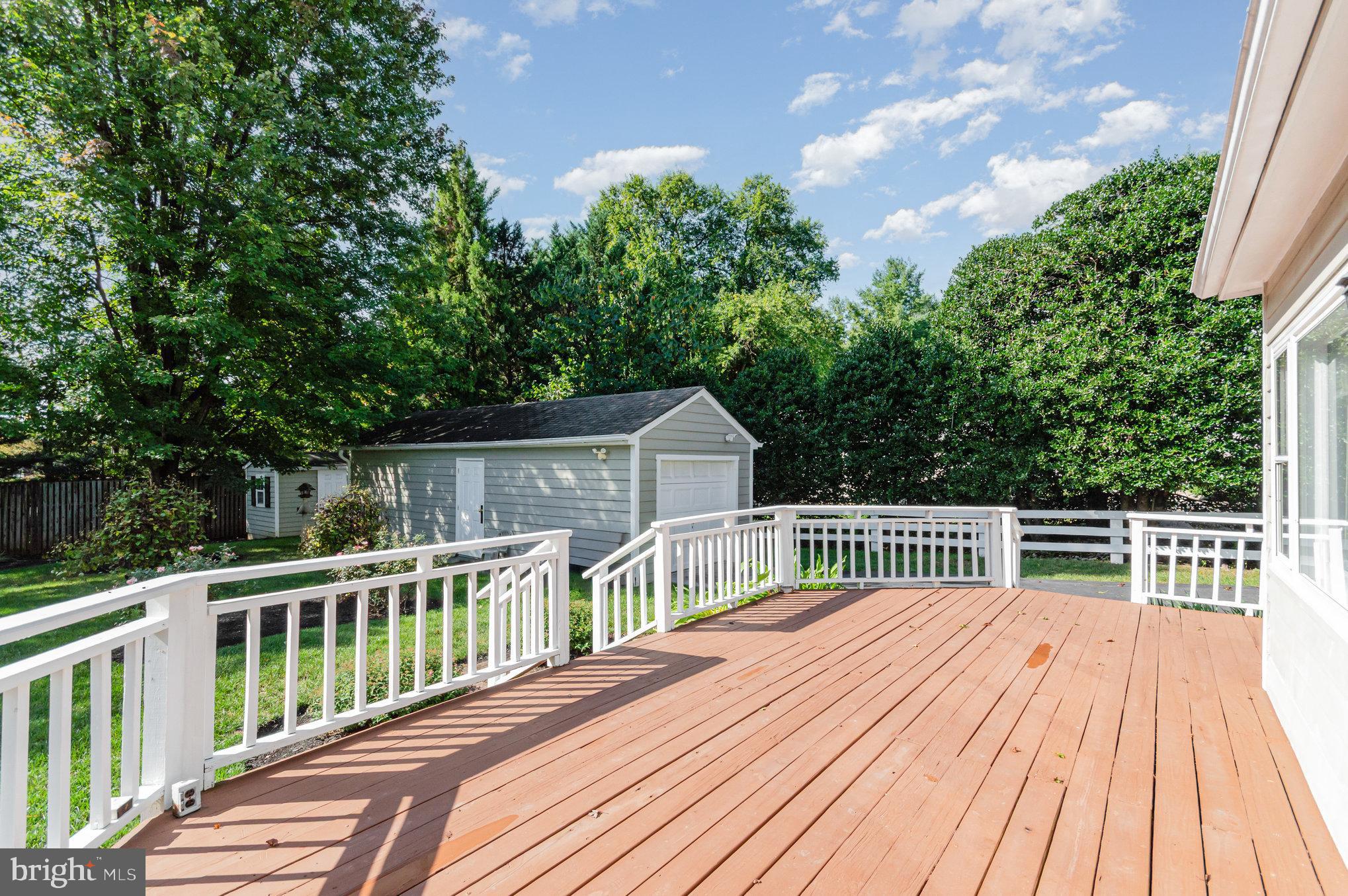 315 Edwards Ferry Road Northeast Leesburg, VA 20176 - Photo 24 of 29 Gallery Image 24