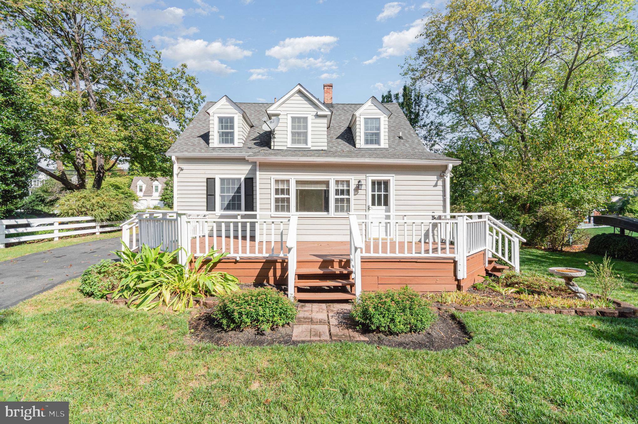 315 Edwards Ferry Road Northeast Leesburg, VA 20176 - Photo 25 of 29 Gallery Image 25
