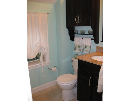 73 Shiretown Road Dedham, MA 02026 - Photo 13 of 20 Gallery Image 13