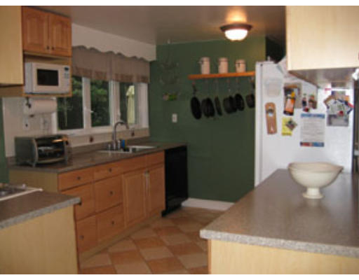 73 Shiretown Road Dedham, MA 02026 - Photo 5 of 20 Gallery Image 5