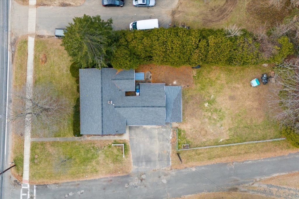 660 Morgan Road West Springfield, MA 01089 - Photo 39 of 42 an aerial view of a house with a yard