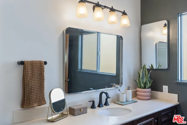 $1,450,000 | 946 Larker Avenue, Los Angeles, CA 90042