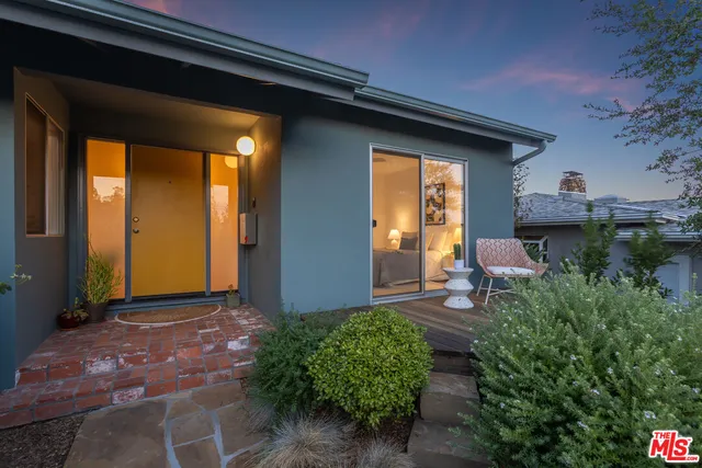 $1,450,000 | 946 Larker Avenue, Los Angeles, CA 90042