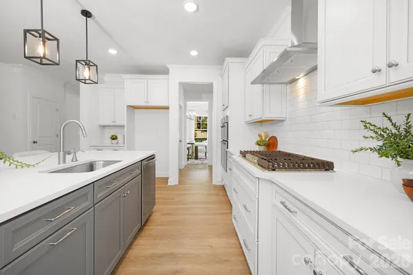 $1,104,000 | 7717 Nautical View, Denver, NC 28037