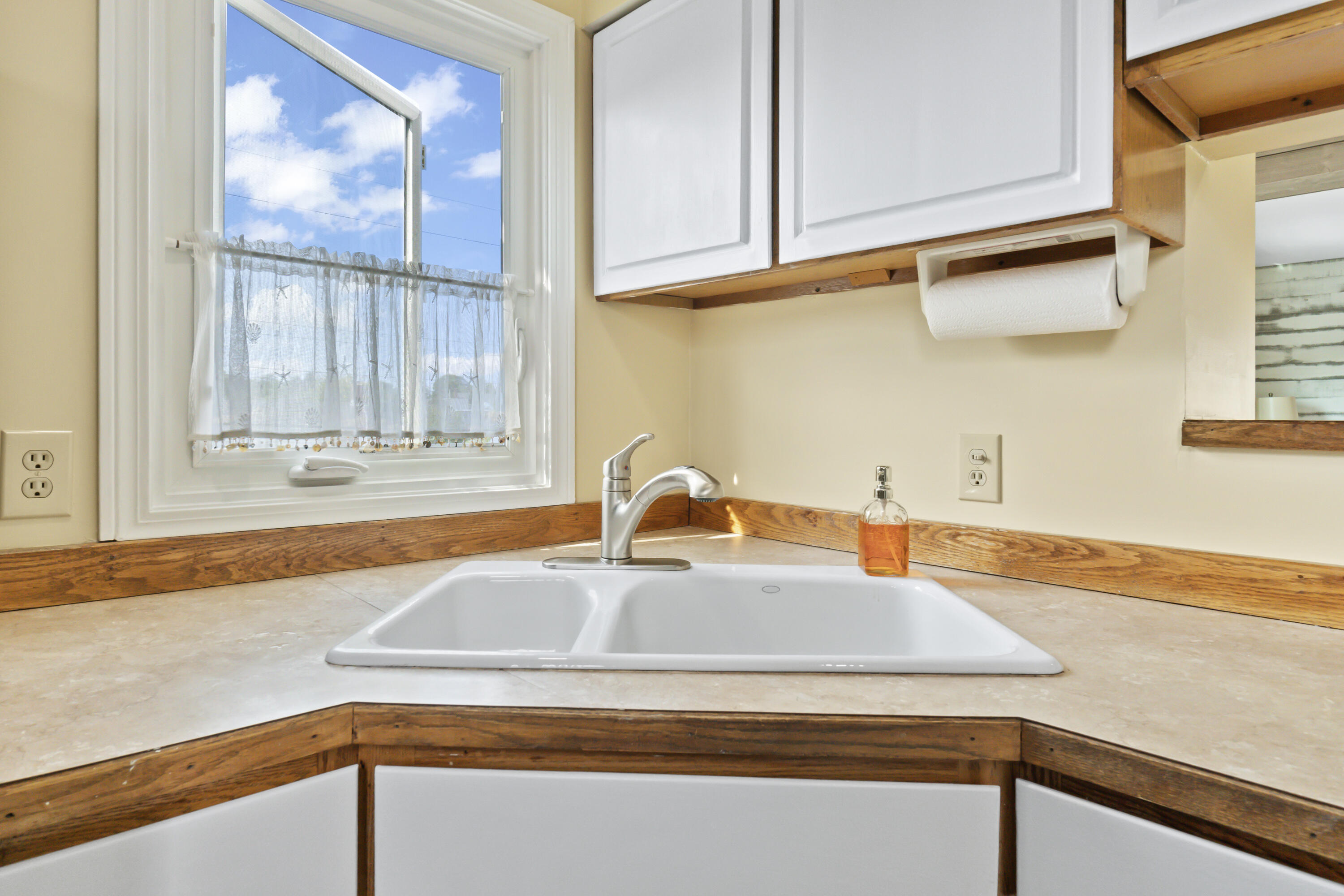 30 Broadway, Unit 5 York, ME 03909 - Photo 11 of 52 30 Broadway #5, York