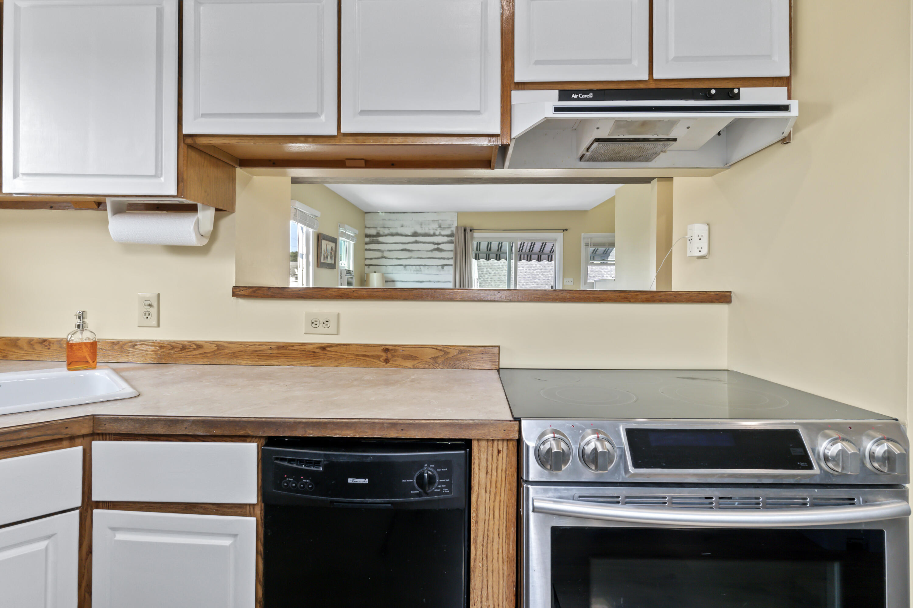 30 Broadway, Unit 5 York, ME 03909 - Photo 9 of 52 30 Broadway #5, York