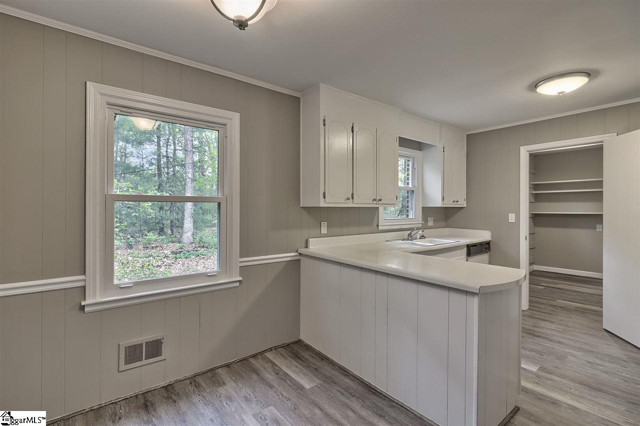 3130 Tigerville Road Travelers Rest, SC 29690 - Photo 8 of 29