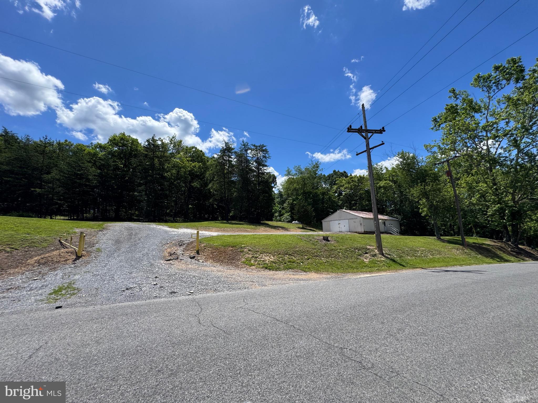 346 Sand Mine Road Berkeley Springs, WV 25411 - Photo 6 of 11