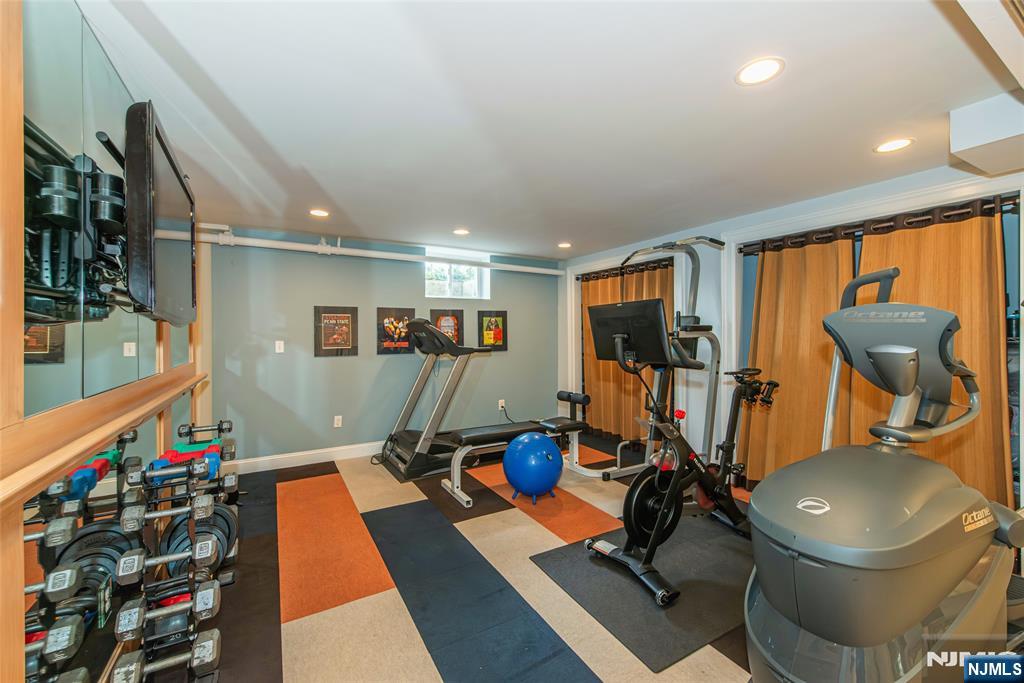 486 Ridgewood Avenue Glen Ridge, NJ 07028 - Photo 33 of 46 Gallery Image 33