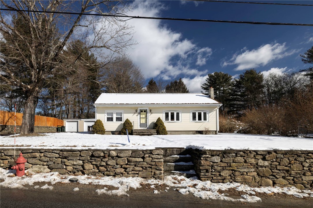 83 Hill Road Burrillville, RI 02830 - Photo 3 of 38