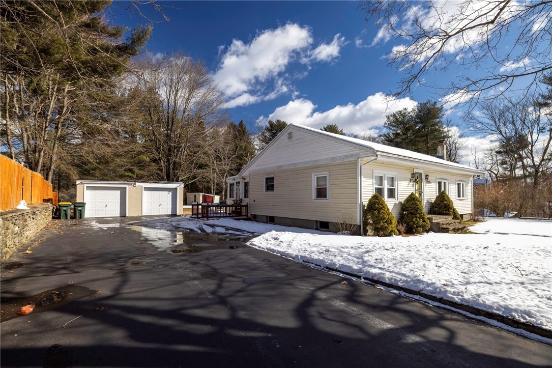 83 Hill Road Burrillville, RI 02830 - Photo 5 of 38