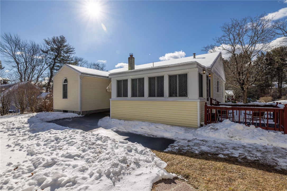 83 Hill Road Burrillville, RI 02830 - Photo 6 of 38